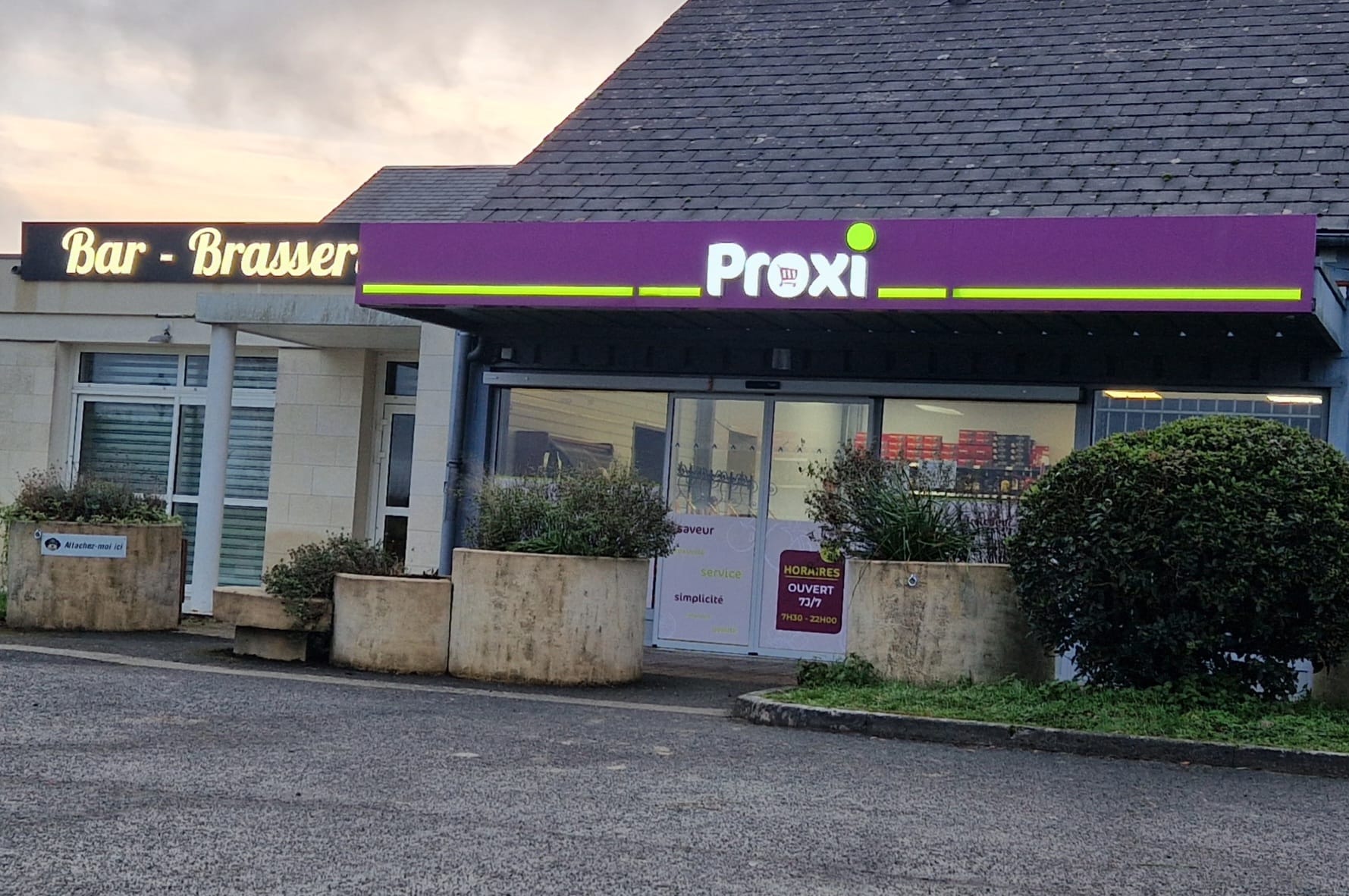 Devanture Proxi Pouillé